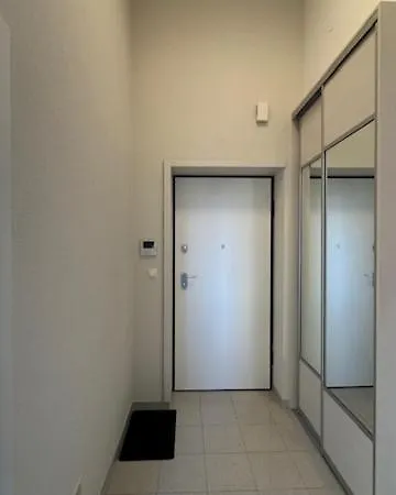 La Verita 1 St Line With Balcony דירה אופטיה