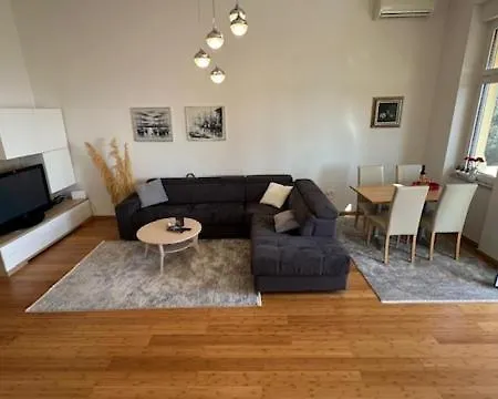 La Verita 1 St Line With Balcony * Опатия