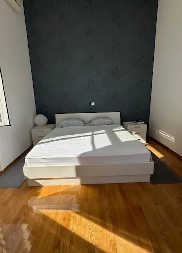 La Verita 1 St Line With Balcony Opatija