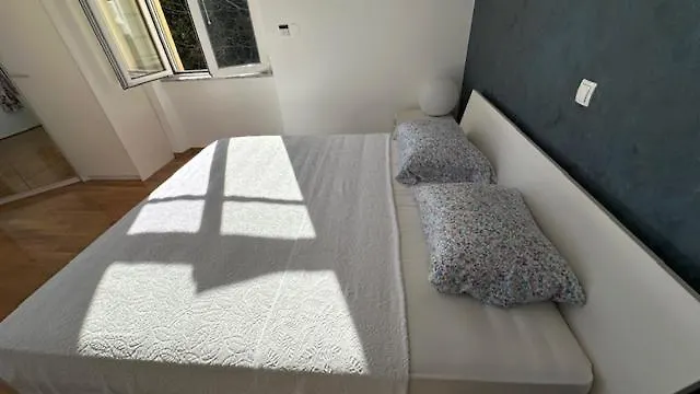 La Verita 1 St Line With Balcony